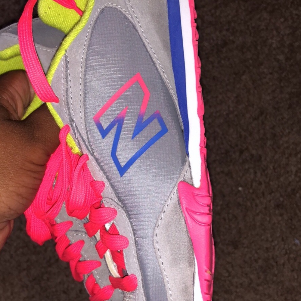 New Balance - Picture 2 of 4